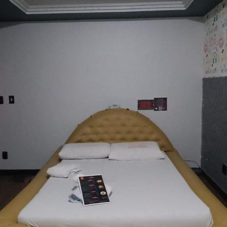Hotel L Motel 1001 Noites - Setor O Brazíliaváros Kültér fotó